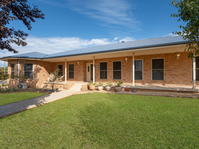 31-33 Wallaroo Street, Dunedoo